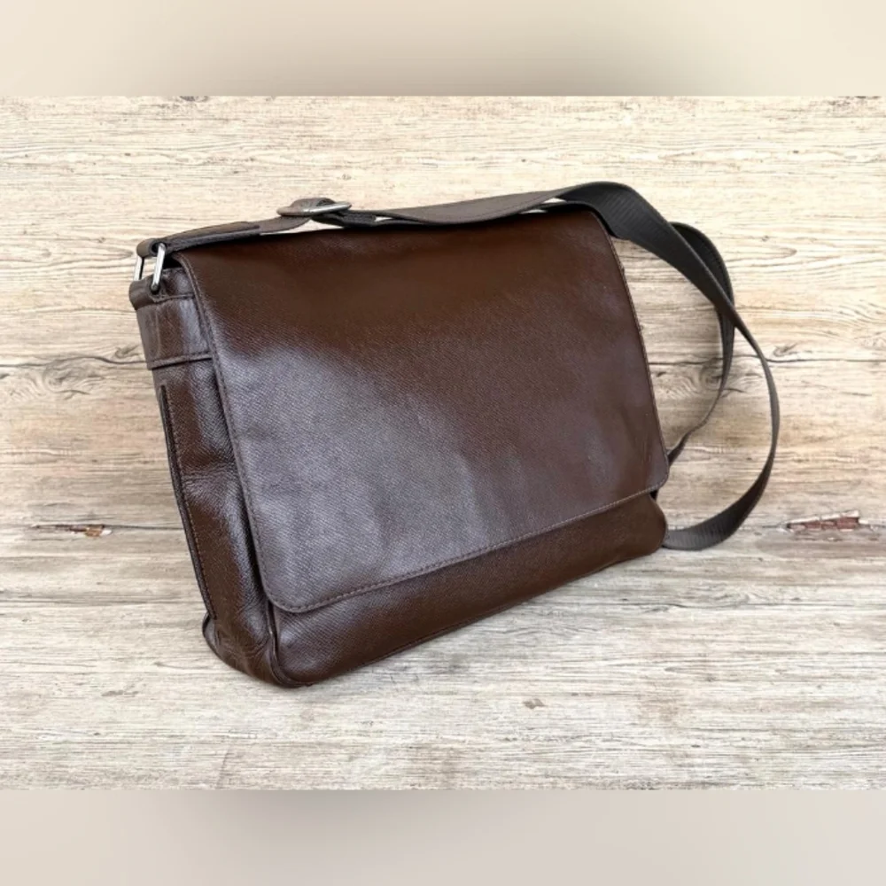 Louis Vuitton Tiaga Roman Grizzli